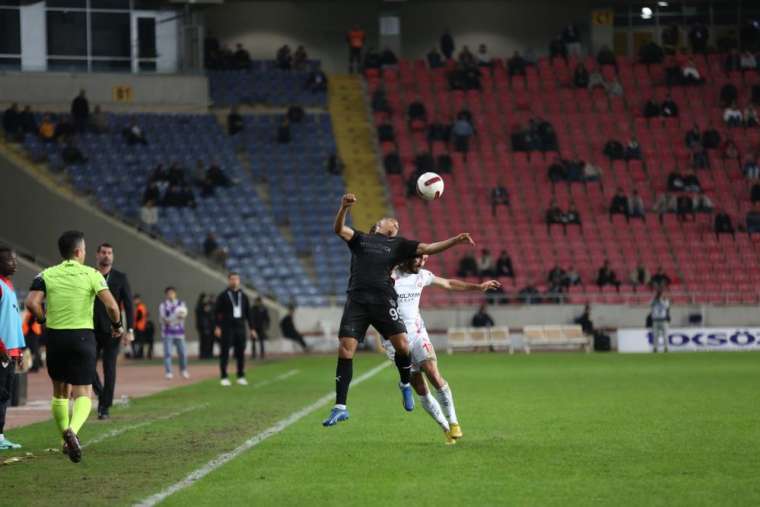 Hatayspor ve Antalyaspor arasında gol düellosu yaşandı 7