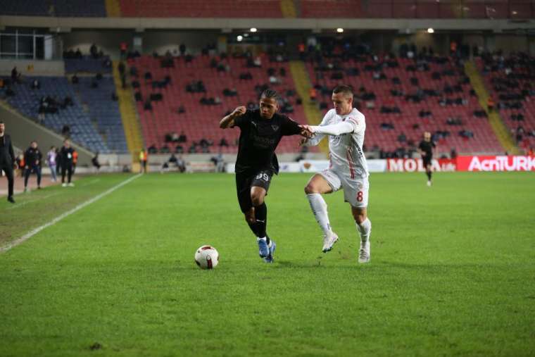 Hatayspor ve Antalyaspor arasında gol düellosu yaşandı 6