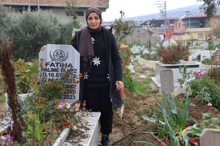 Enkaz başında elinde bisküviyle kalmıştı, bisküviyi veremediği oğlunun yanına gömüldü 7