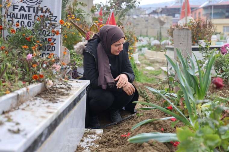 Enkaz başında elinde bisküviyle kalmıştı, bisküviyi veremediği oğlunun yanına gömüldü 5