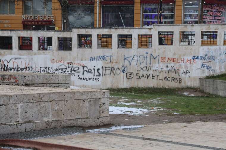 Çifte Minareli Medrese'ye Spreyli Saldırı: Hukuki Süreç Başlıyor! 7