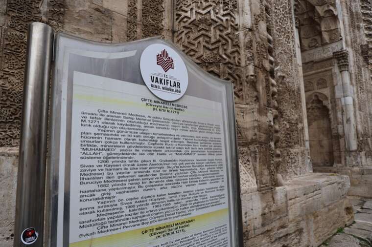 Çifte Minareli Medrese'ye Spreyli Saldırı: Hukuki Süreç Başlıyor! 4