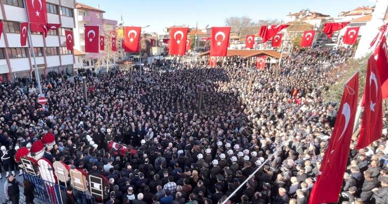 Cumhurbaşkanı Erdoğan Şehit Uzman Çavuş Mehmet Serinkan’ın Ailesiyle Görüştü 1