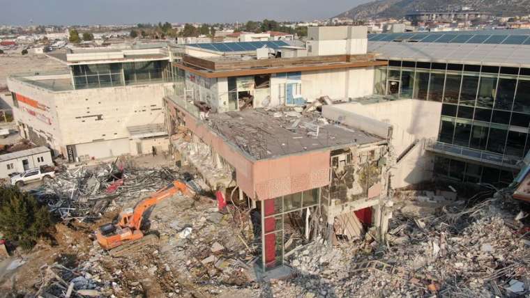 Hatay Antakya'daki ağır hasarlı dev AVM blok blok yıkılıyor! 3