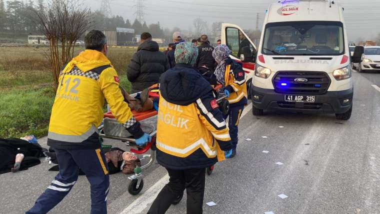 Kocaeli'nde dehşet kaza: Otomobil yolcu minibüsüne çarptı! 17 yaralı 10