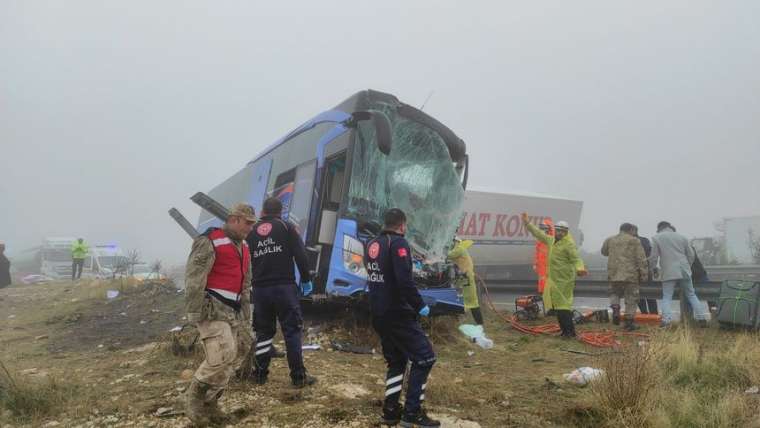 Şanlıurfa'da sis facia yarattı: 1 ölü 15 yaralı 1