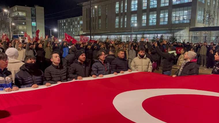 Sivas'ta Üniversite Öğrencilerinden Teröre Lanet Yürüyüşü: Şehitler Anısına Bir Araya Geldiler 6