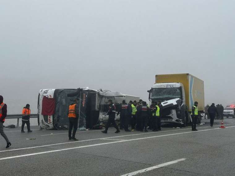 Bir yolcu otobüsü faciası daha: 4 ölü, 36 yaralı 7