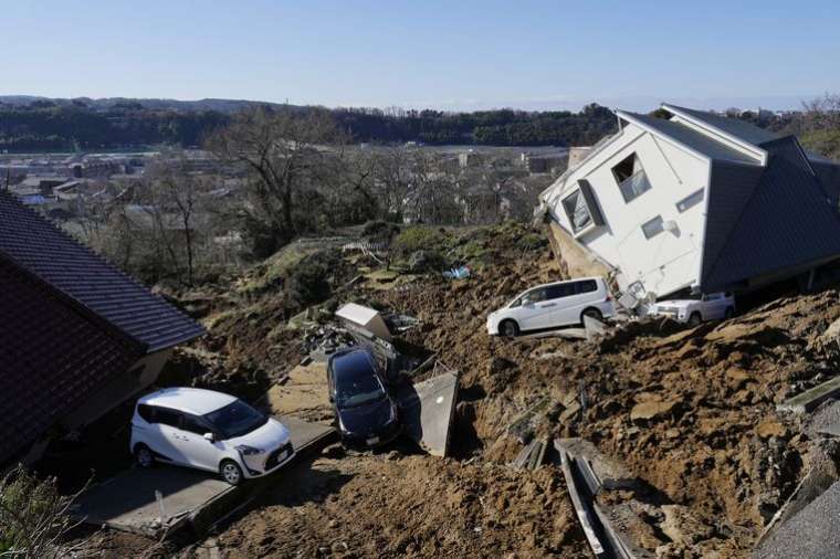 Japonya'yı Vuran Büyük Deprem: Hayatını Kaybedenlerin Sayısı 30'a Yükseldi 9