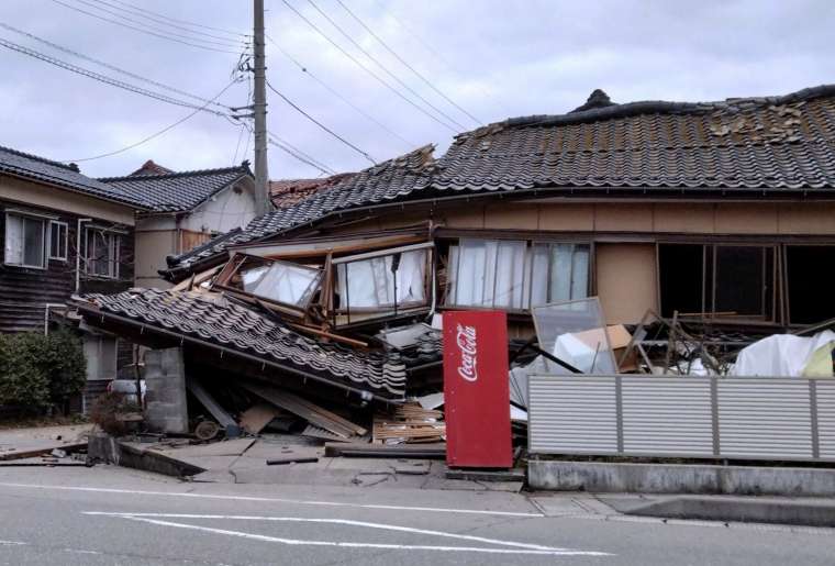 Japonya'daki korkunç depremden ilk görüntüler geldi! 5