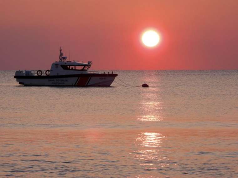 Akdeniz'de büyüleyici gün batımı 4