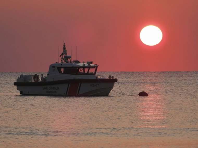 Akdeniz'de büyüleyici gün batımı 1