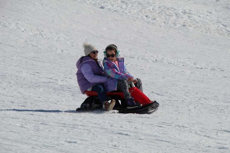 Hesarek Kayak Merkezi'ni 3 Hafta İçinde 25 Bin Kişi Ziyaret Etti 8