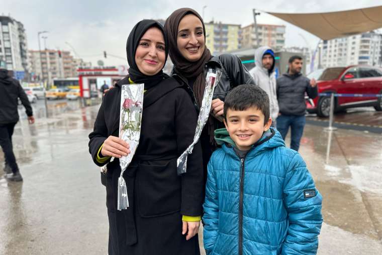 Sevgililer Günü İçin Özel Gelinlik Tasarladı! 7