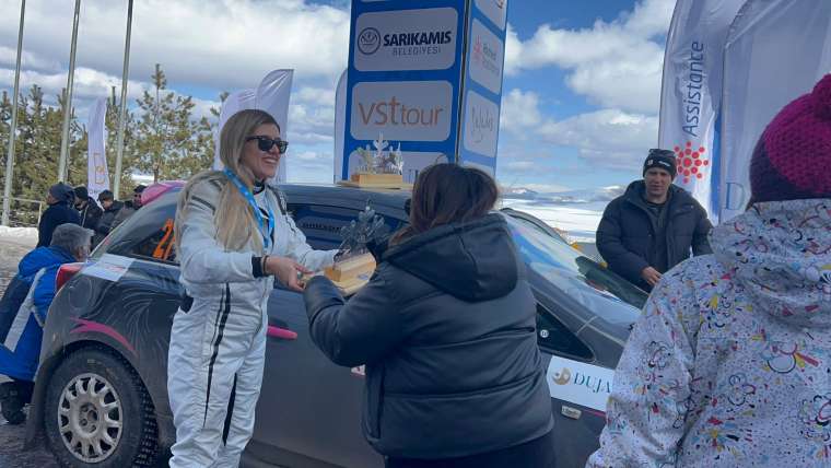 Otomobil Tutkunlarını Buluşturan Heyecan: Sarıkamış Rallisi 13