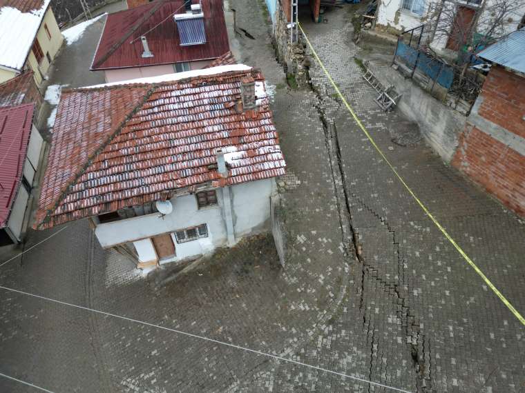 TOKAT’TA HEYELAN FELAKETİ KÖYE VURDU 4