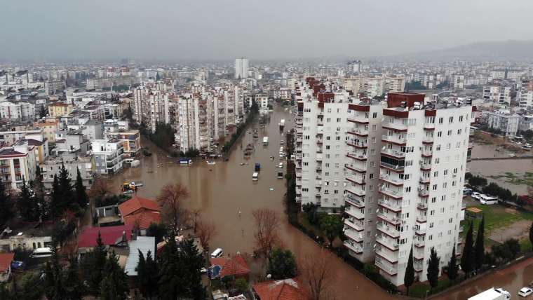 Antalya sulara teslim oldu 2