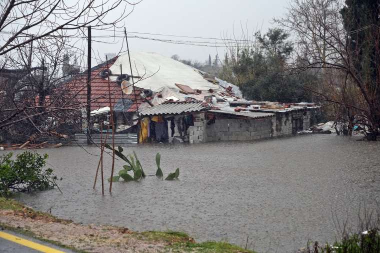 Antalya sulara teslim oldu 7