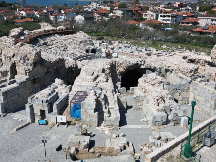 İznik Roma Tiyatrosu ve Tarihi Surlar Restorasyonla Turizme Açıldı 5