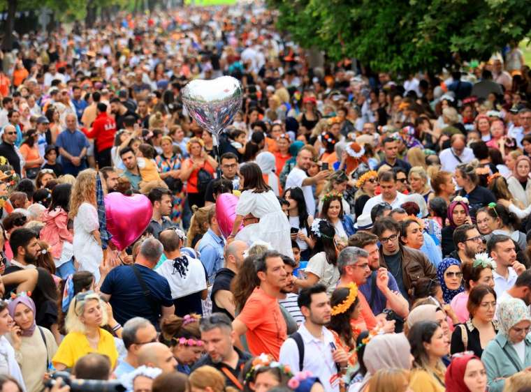 Böyle çok güzelsin Adana! Portakal Çiçeği Karnavalı kortejinden muhteşem görüntüler 16