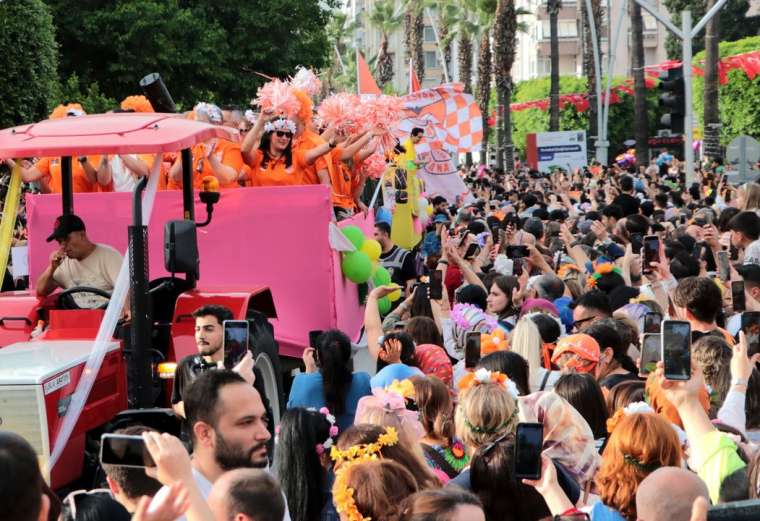 Böyle çok güzelsin Adana! Portakal Çiçeği Karnavalı kortejinden muhteşem görüntüler 3