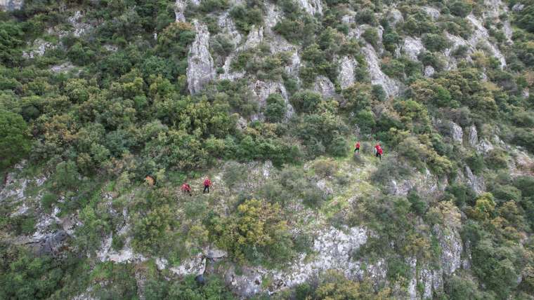 Manisa'nın Spil Dağı'nda Dere İçerisinde Erkek Ces*di Bulundu 9