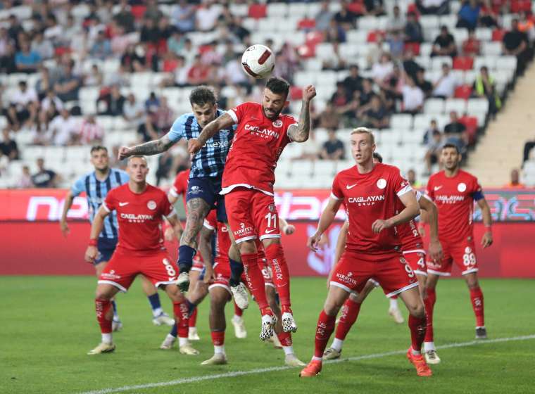 Antalyaspor Adana Demirspor'u son dakikalarda attığı golle yendi 1