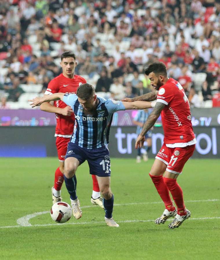 Antalyaspor Adana Demirspor'u son dakikalarda attığı golle yendi 12