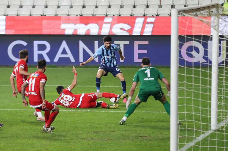 Antalyaspor Adana Demirspor'u son dakikalarda attığı golle yendi 7