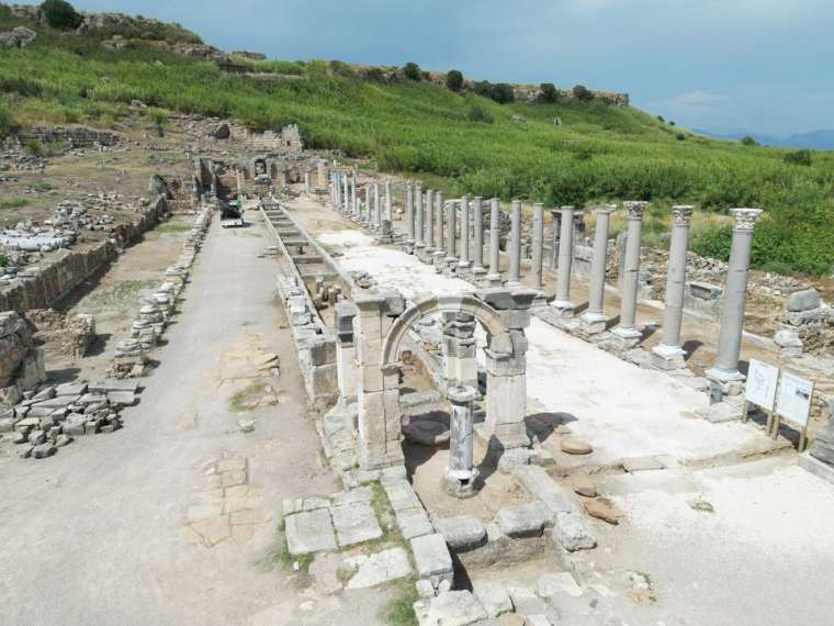 Tam 1800 yıl sonra! Perge Antik Kenti Kestros Çeşmesi suya kavuşuyor 1