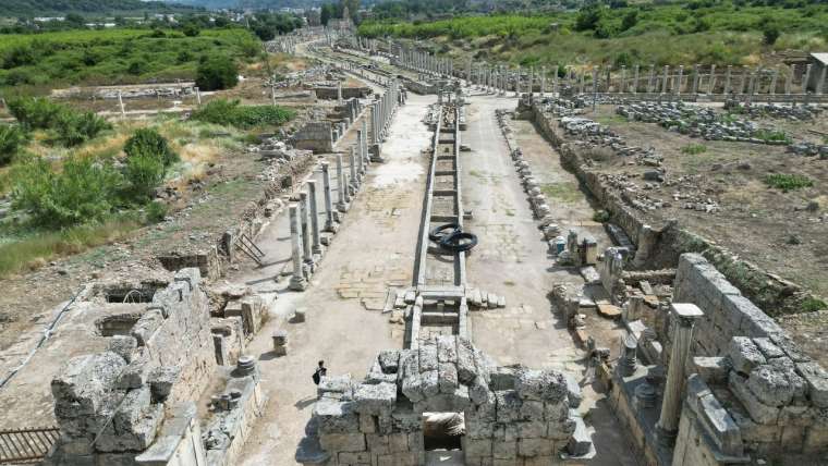 Tam 1800 yıl sonra! Perge Antik Kenti Kestros Çeşmesi suya kavuşuyor 3