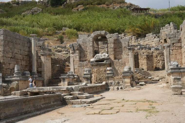 Tam 1800 yıl sonra! Perge Antik Kenti Kestros Çeşmesi suya kavuşuyor 7