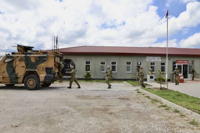 Hudut Kartalları bayramda da sınır nöbetinde 22