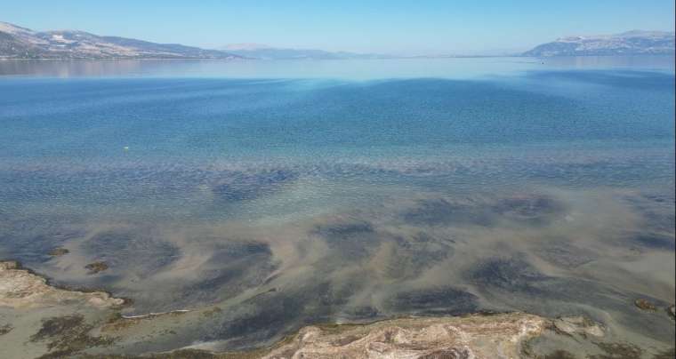 Eğirdir Gölü'nde su seviyesi 2 metre çekildi 1