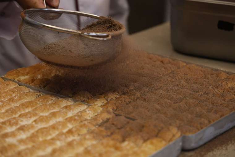 Adana'da aşırı sıcaklar soğuk baklava talebini patlattı! Soğuk baklava nasıl tüketilmeli? 1