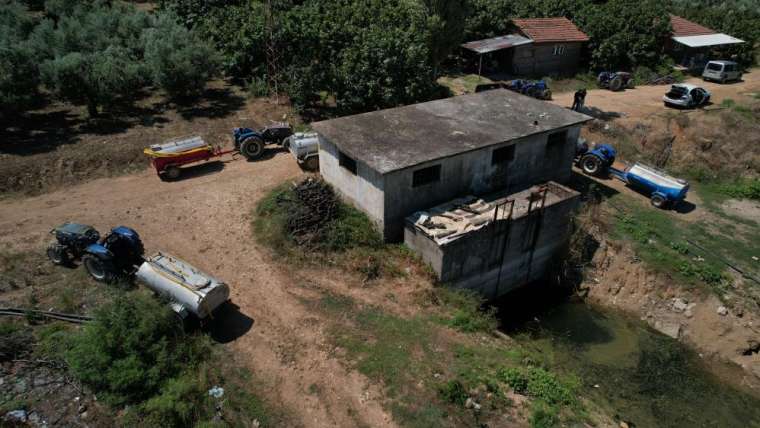 Mustafakemalpaşa’da Çiftçiler Su İçin Çamura Gömülüyor 8