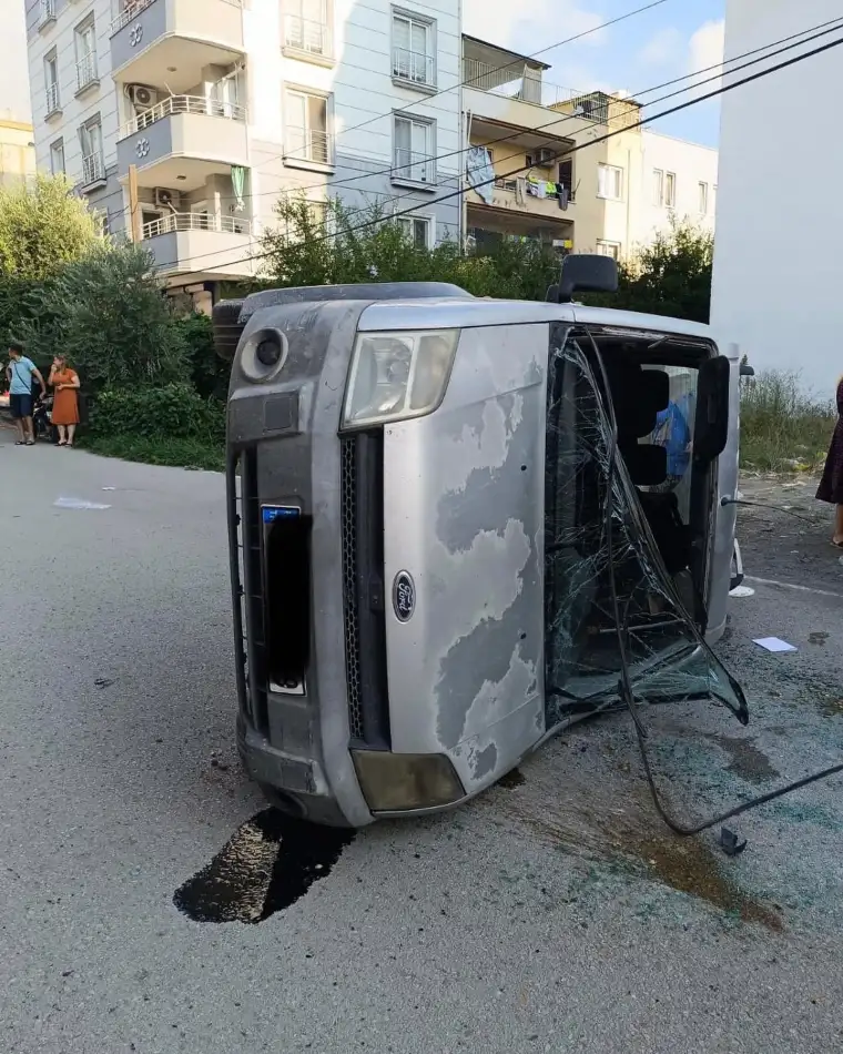 Hatay İskenderun'da Kaza: Vatandaşlar Yardıma Koştu