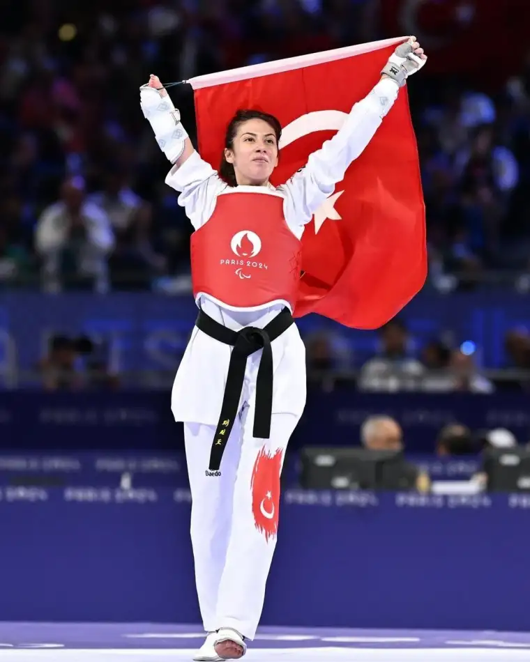 Meryem Betül Çavdar Paris 2024'te bronz madalya kazandı!