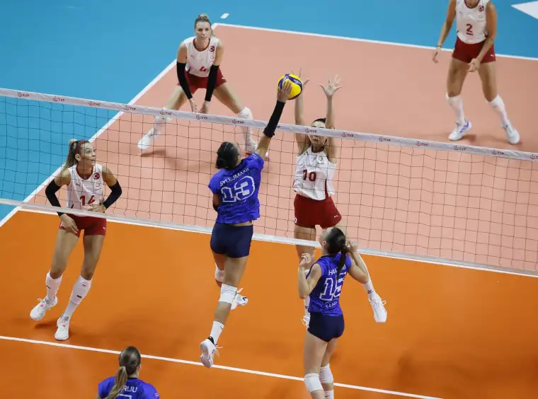 Galatasaray Kadın Voleybol Takımı Balkan Kupası'nda Finalde