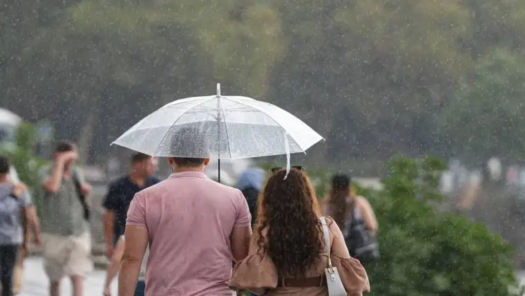 Antalya ve Çevresinde Gök Gürültülü Sağanak Yağış Bekleniyor