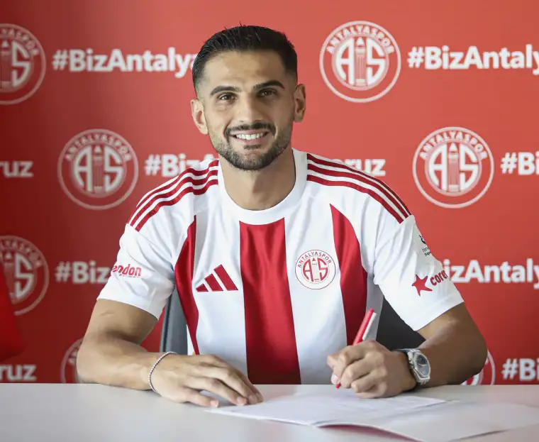 Antalyaspor Transferin Son Gününde İki Yeni Futbolcuya İmza Attırdı