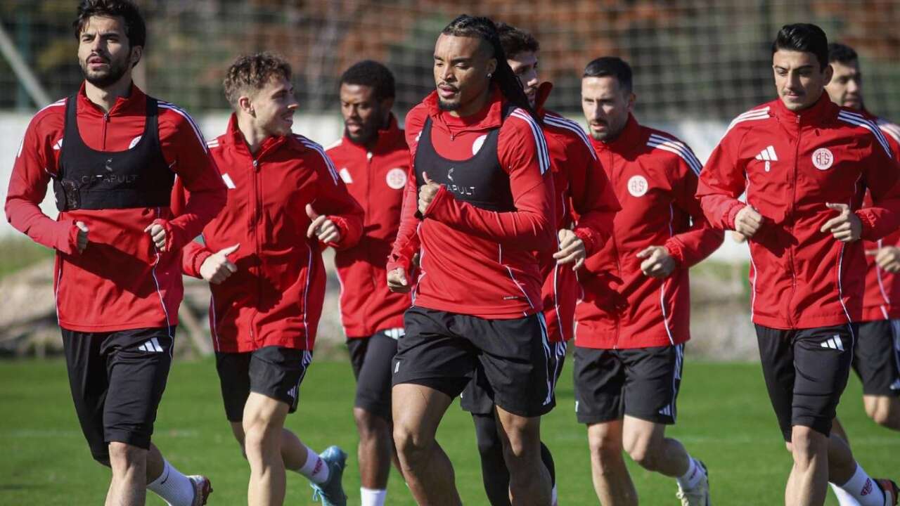 antalyaspor-fenerbahce-maci-ne-zaman-saat-kacta-hangi-kanalda-muhtemel-11ler